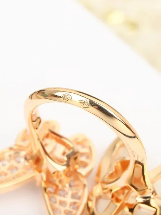 VCA's Two Butterfly Between the Finger Ring - Picture 3 of 6